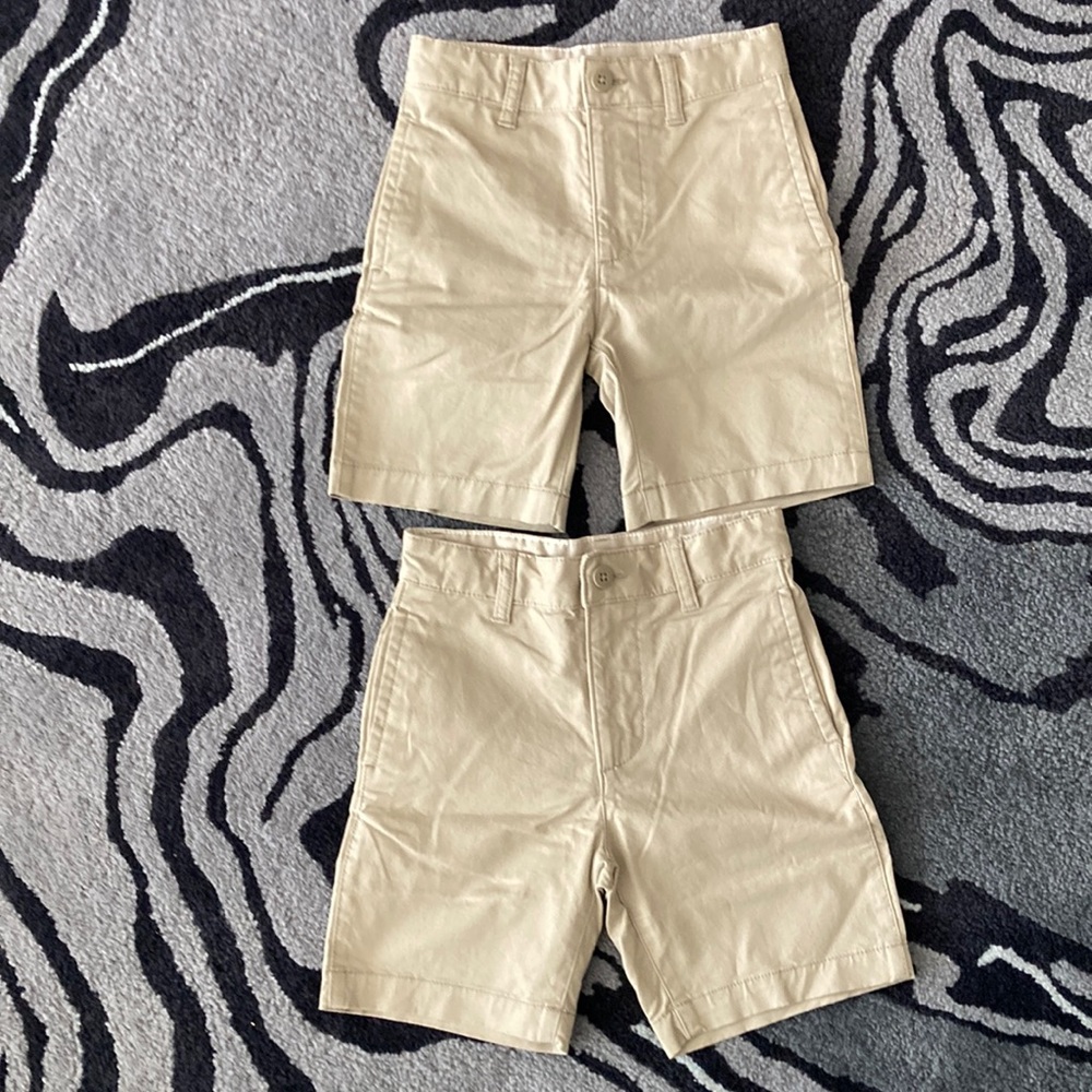 2 Pair Boy’s Gap Khaki Expandable Waist Clasp Closure Shorts- Size 6 Regular